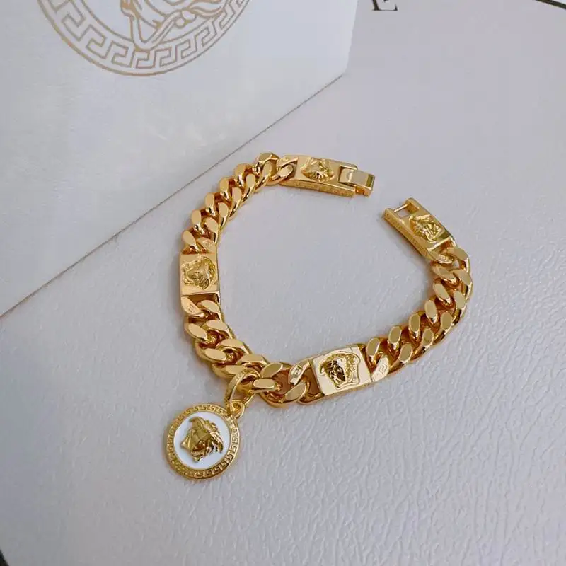 Versace bracelet lyx322